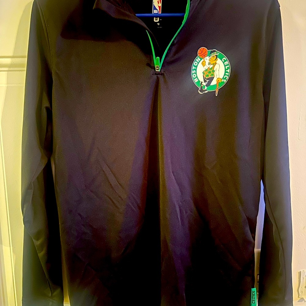 Boston Celtics Boys  Quarter-Zip Pullover Size XL 18/20